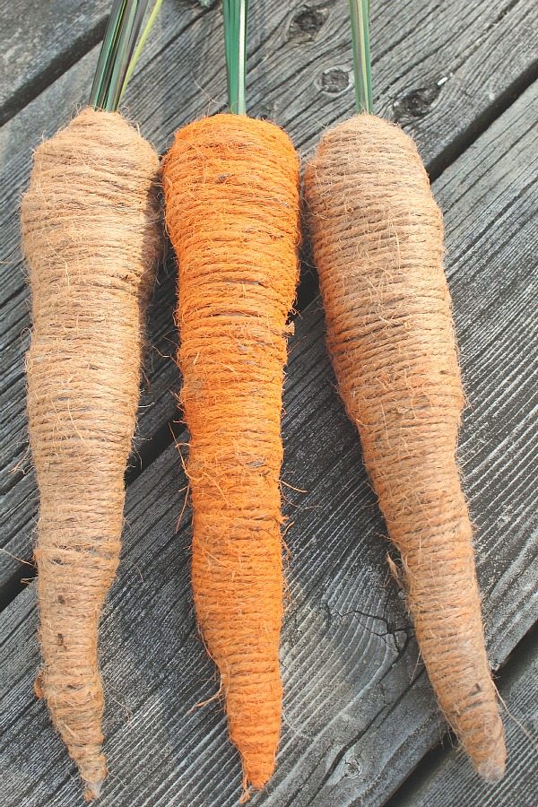 Easter carrots made from newspaper, tape, and twine! No way! Gotta give this one a try!
